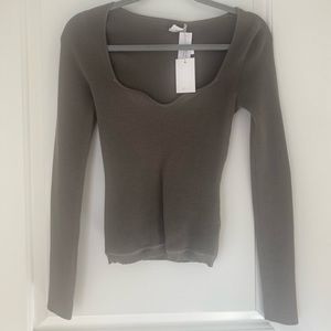 Aritzia Sweetheart Top